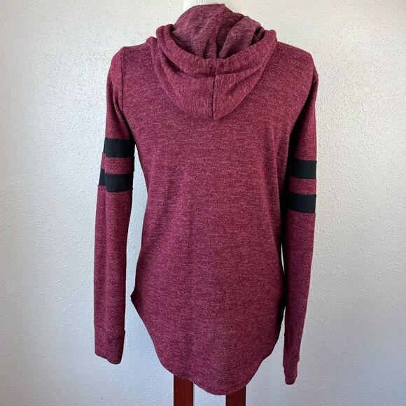 Almost Famous Hoodie Top Size M EUC - Picture 5 of 8